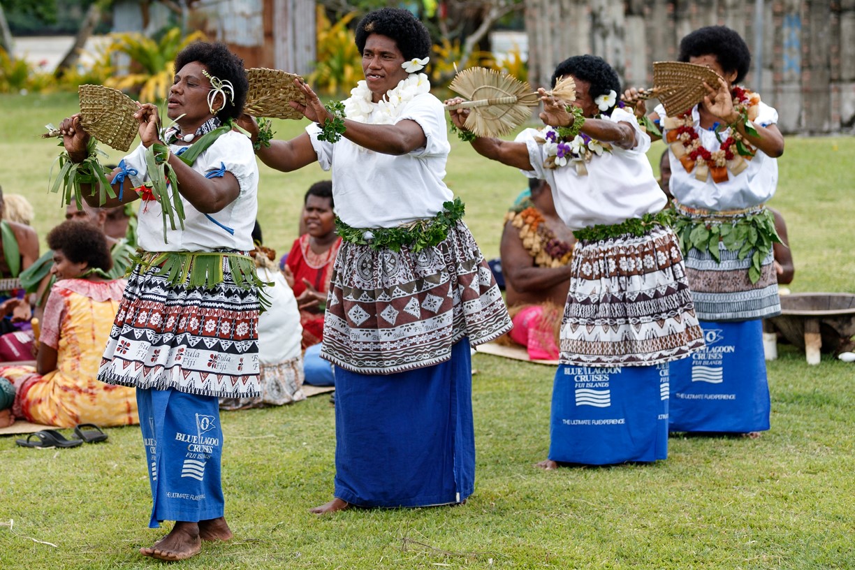 Народы населяющие мексику их быт. Острова Фиджи население. Остров Фиджи люди. Жители острова. Фиджийцы народ.