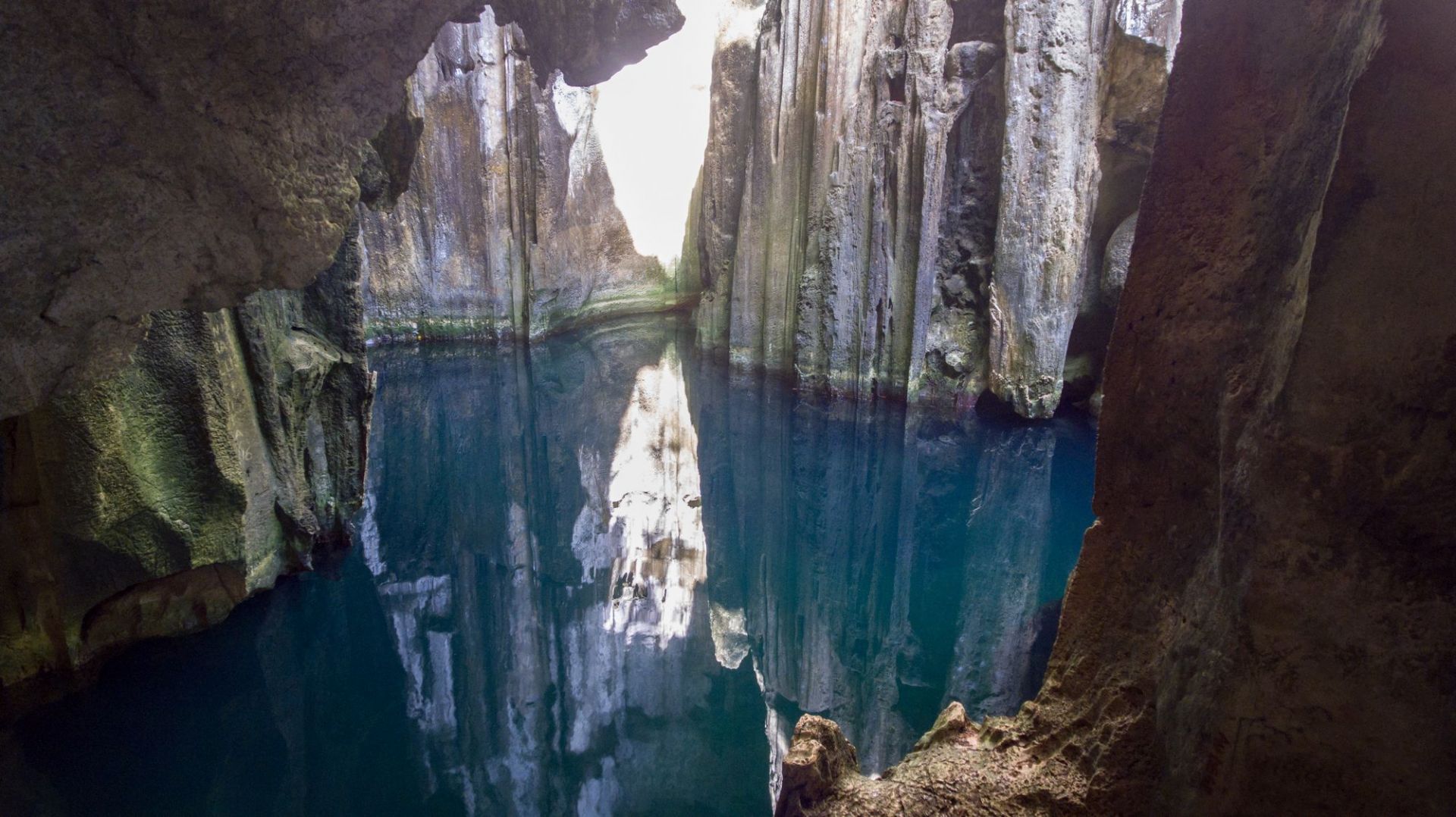 sawa i lau caves tour